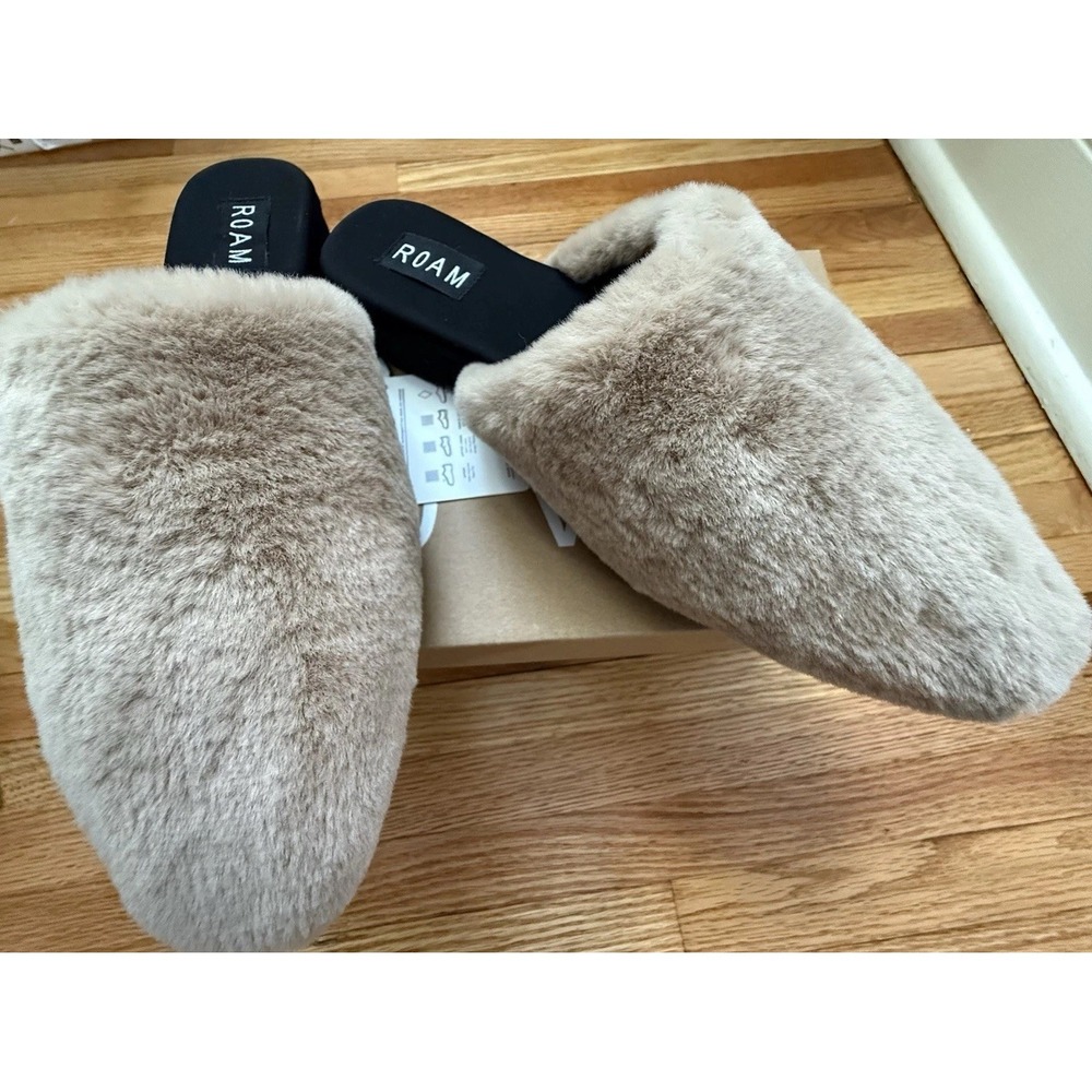 ROAM Luxe Cloud Mule Beige/Cream Heel Faux Fur Fuzzy Size US 7 retails $165 NWT - Picture 2 of 6